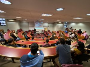 Danilo Vezzoni durante la charla de ciberseguridad