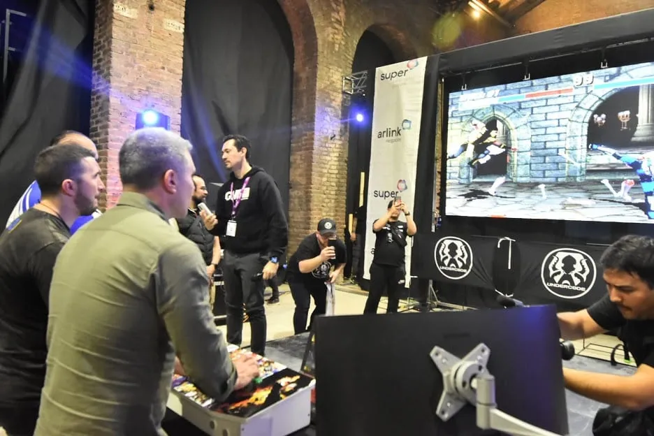Competencias y demostraciones de videojuegos.