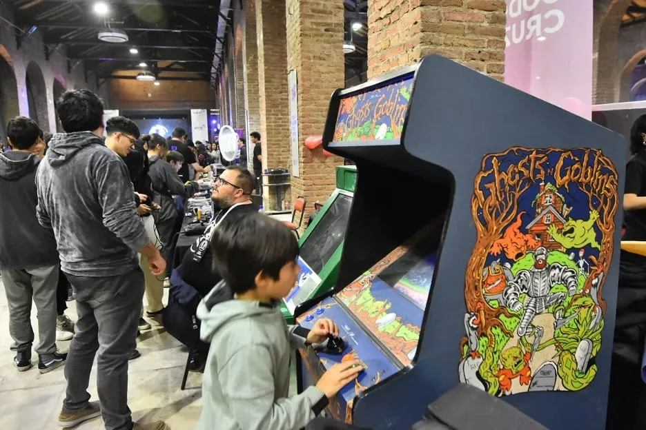 Arcades y videojuegos retro para todas las edades.